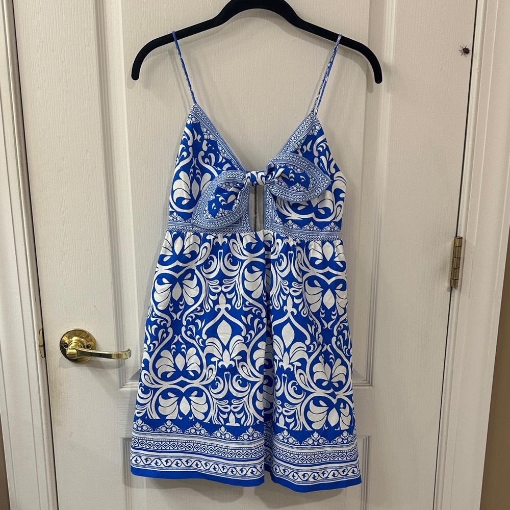 Alice + Olivia Blue and White Geometric Dress - Picture 2 of 6